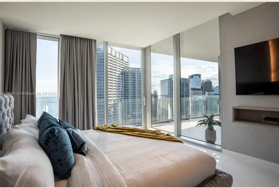 300 Biscayne Boulevard Way, #4105W