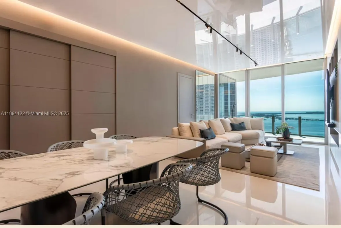 300 Biscayne Boulevard Way, #4105W