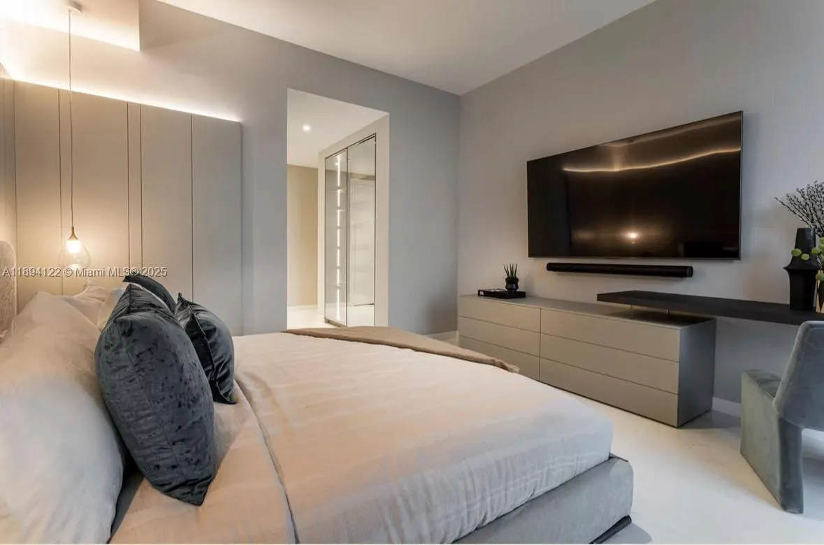 300 Biscayne Boulevard Way, #4105W