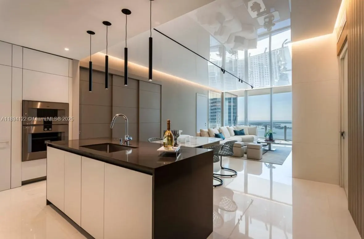 300 Biscayne Boulevard Way, #4105W