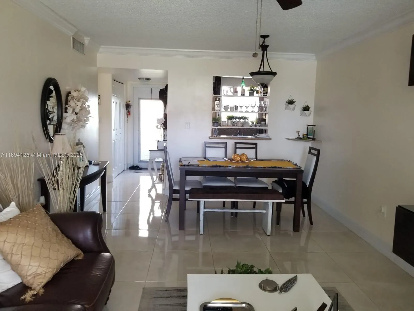 8465 Sunrise Lakes Blvd, #106