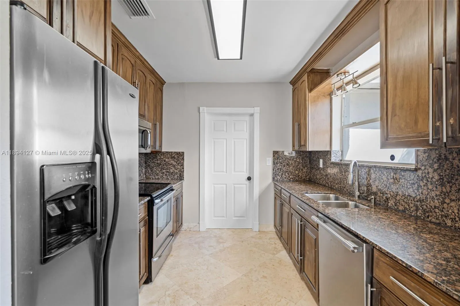 230 SE 9th St