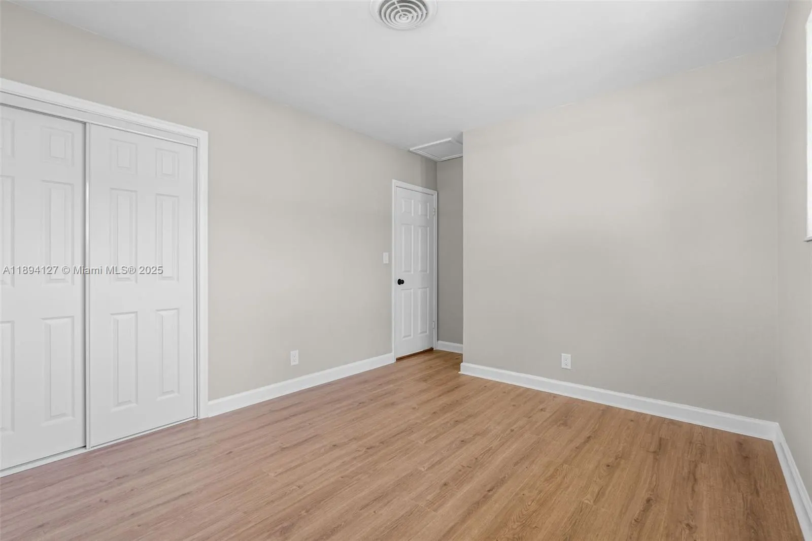 230 SE 9th St