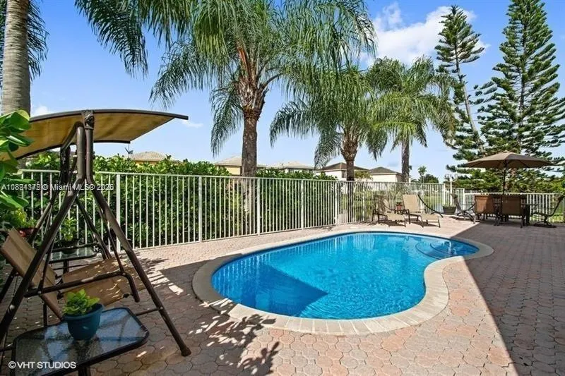 3412 NW 110th Way