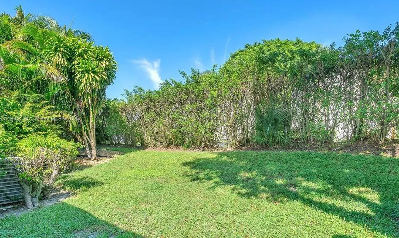 6850 NW 2nd Ave, #34