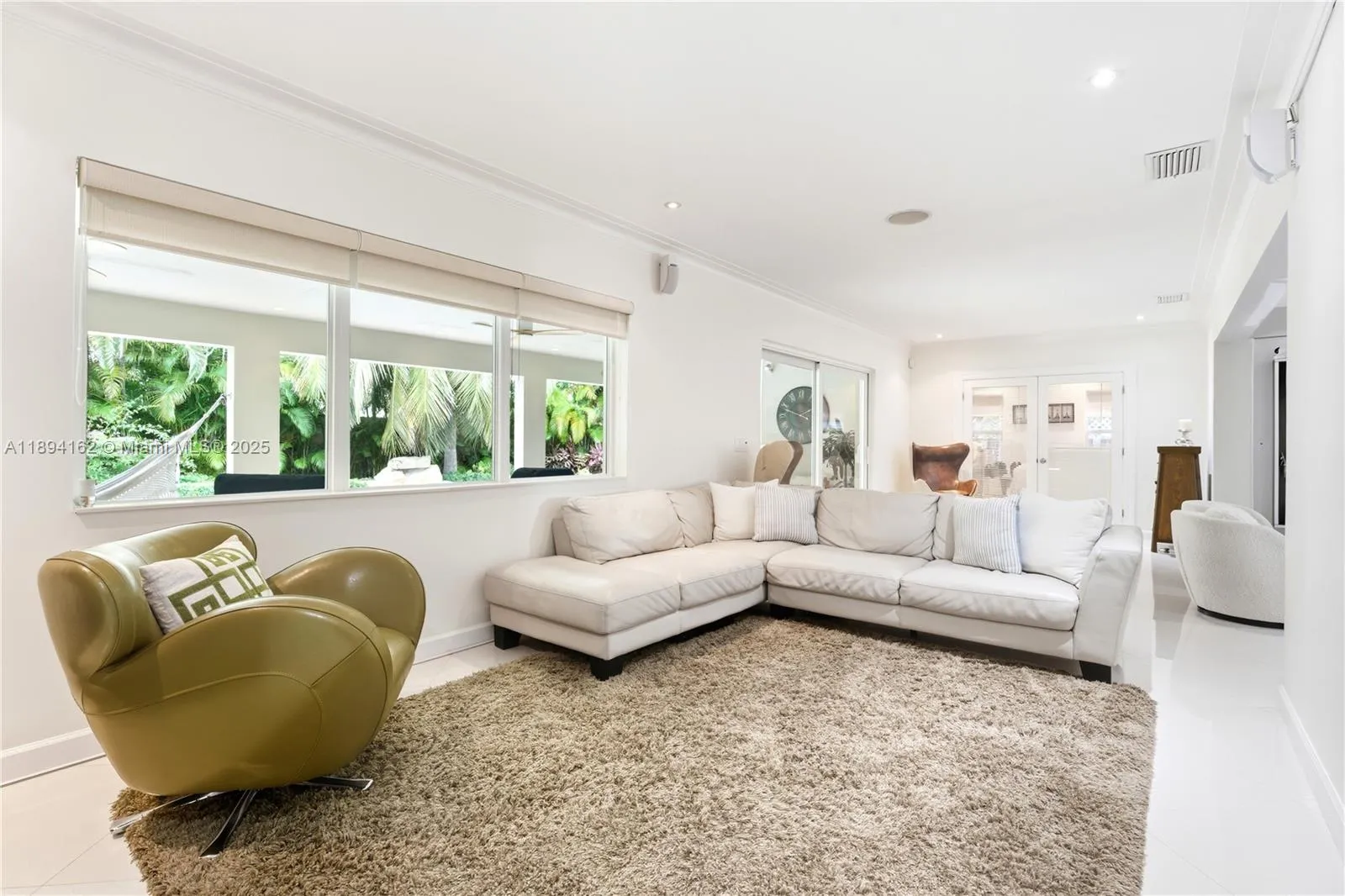 12932 Ixora Rd