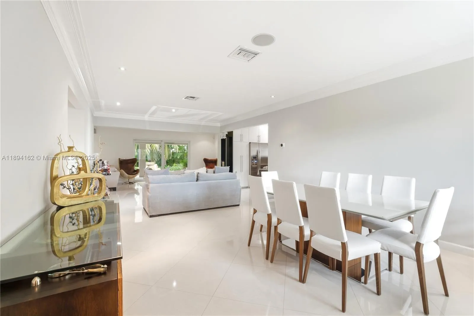12932 Ixora Rd
