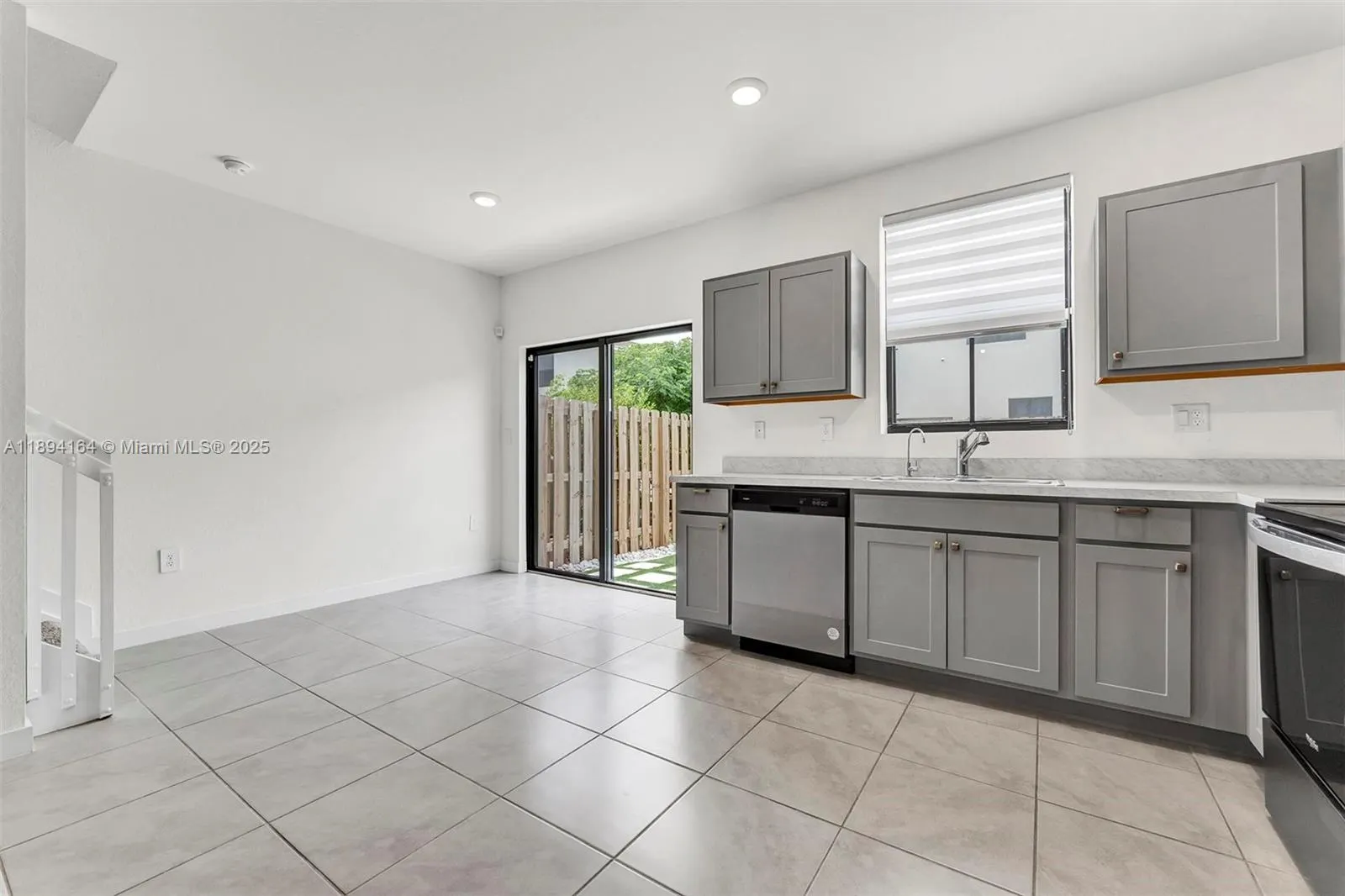 450 NE 13th St