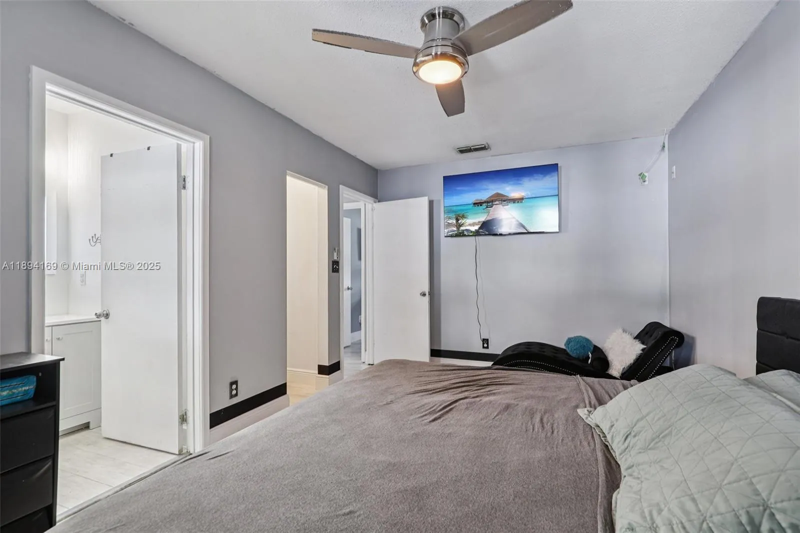 9360 NW 33rd Mnr