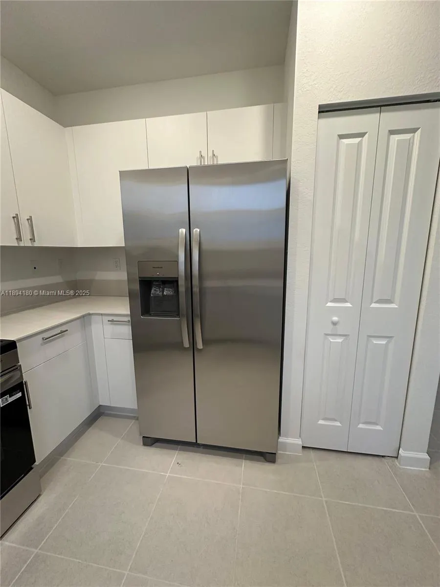 2546 SE 27th Dr, #2546