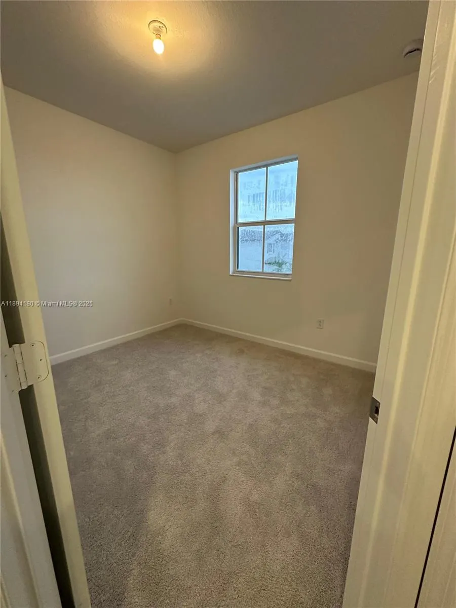 2546 SE 27th Dr, #2546