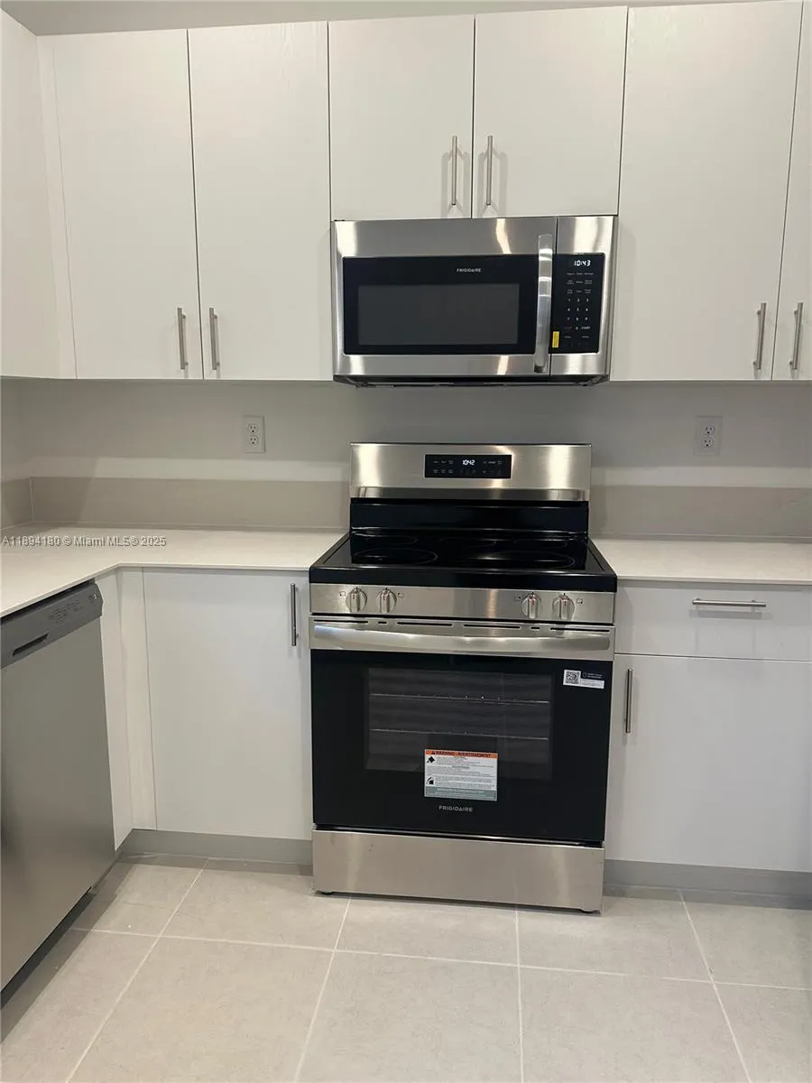 2546 SE 27th Dr, #2546