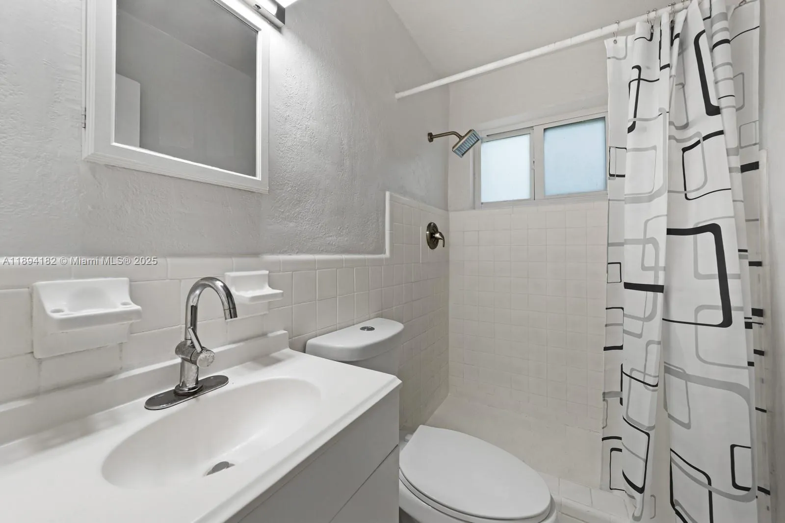 1210 NW 2nd St, #4
