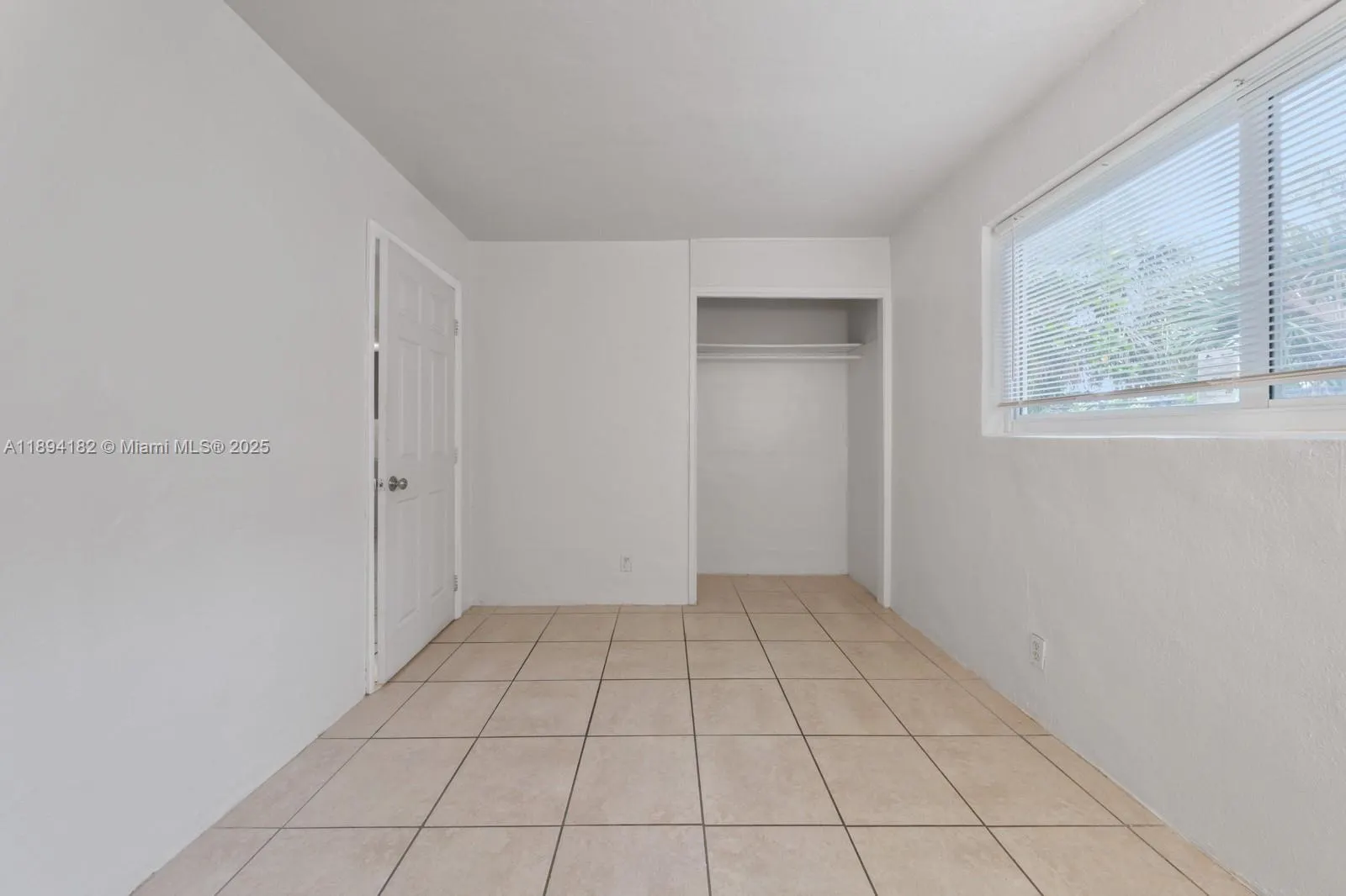 1210 NW 2nd St, #4