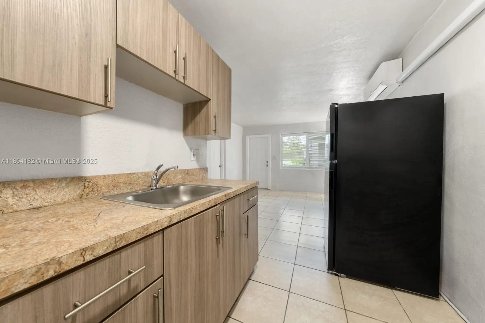 1210 NW 2nd St, #4