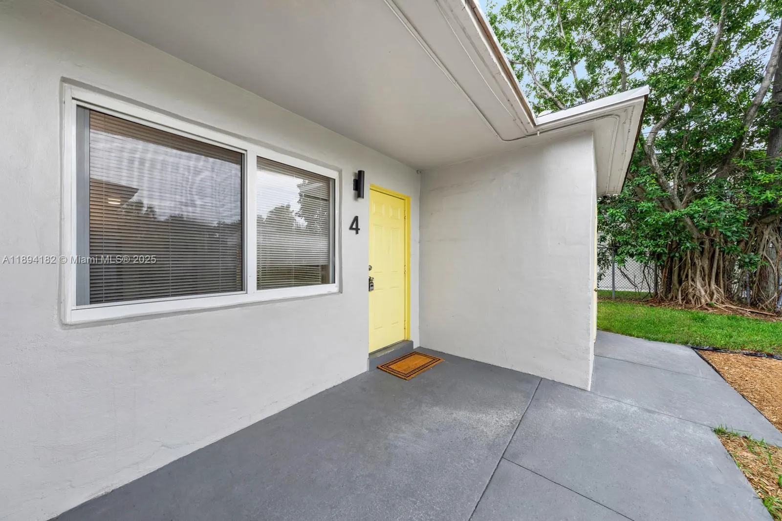 1210 NW 2nd St, #4