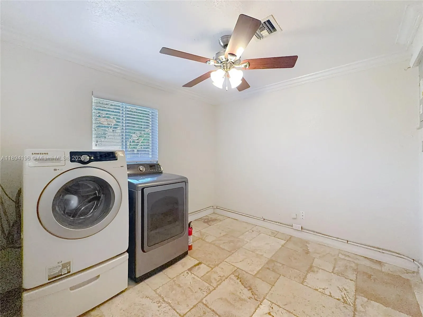 5511 NE 18th Ter
