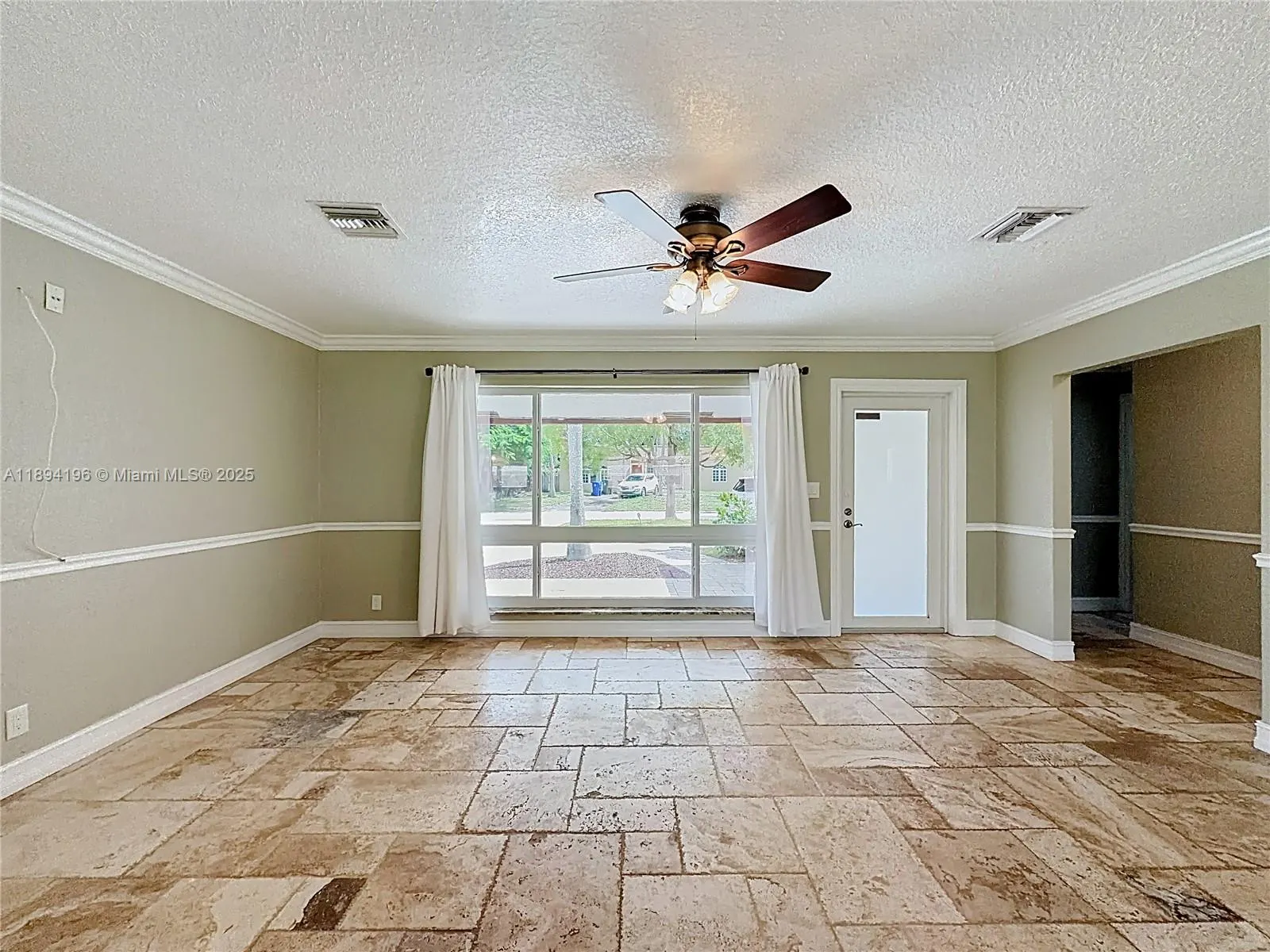 5511 NE 18th Ter