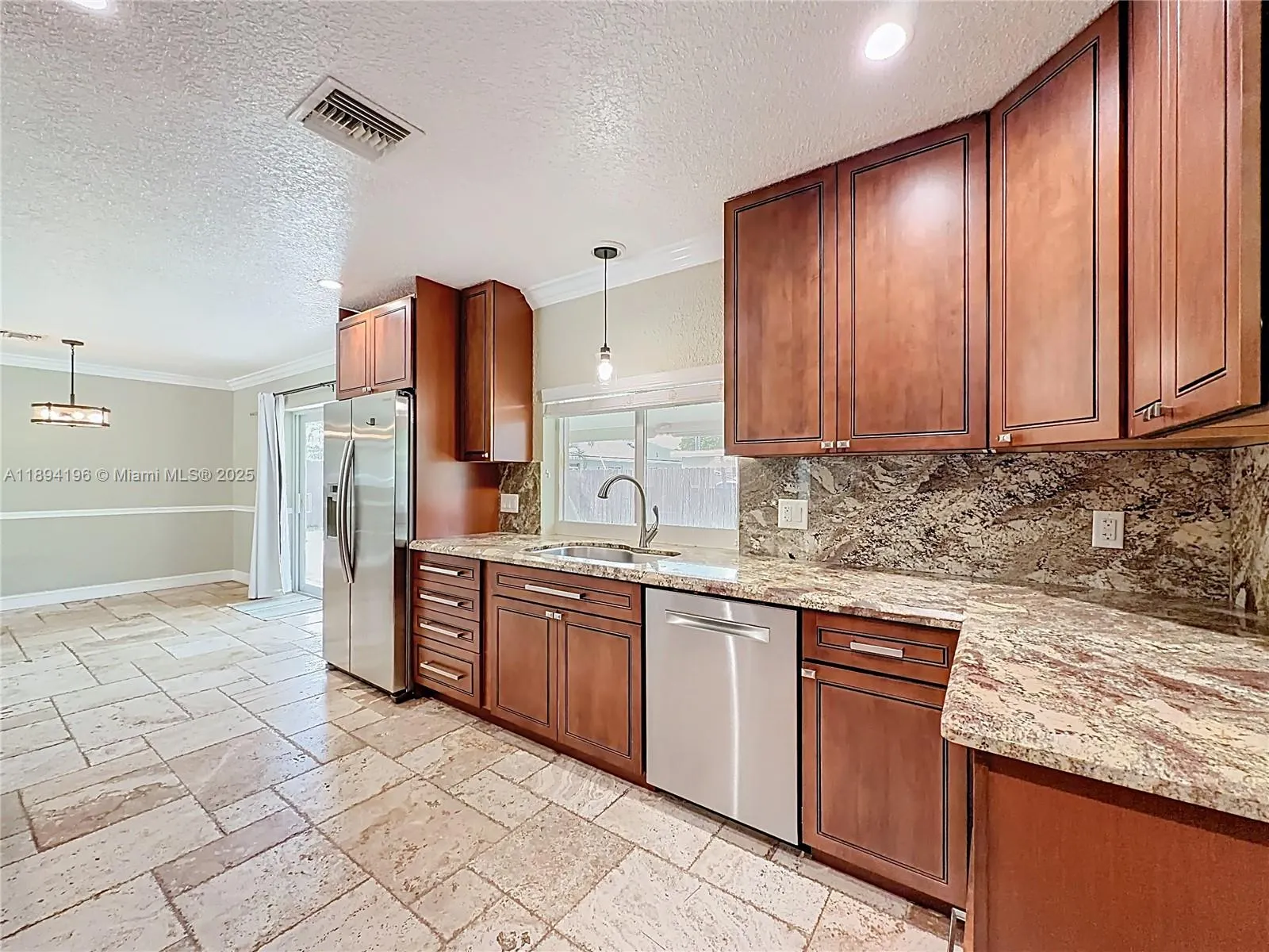5511 NE 18th Ter