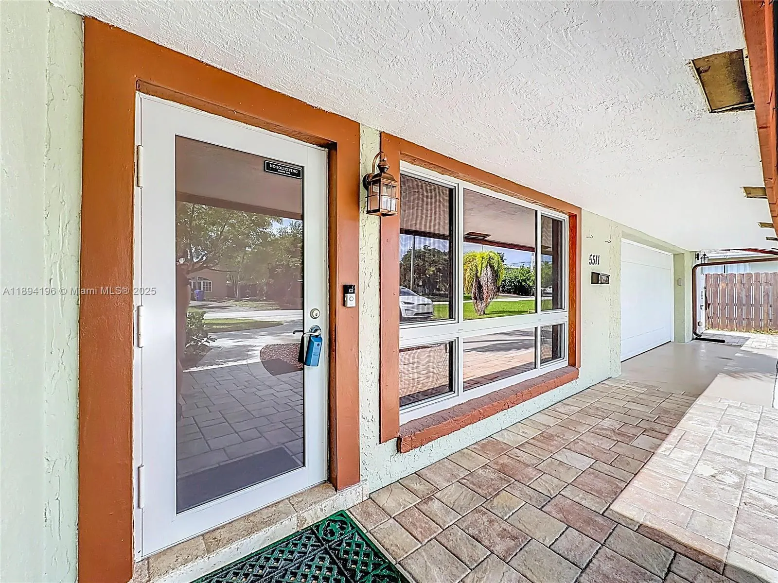 5511 NE 18th Ter