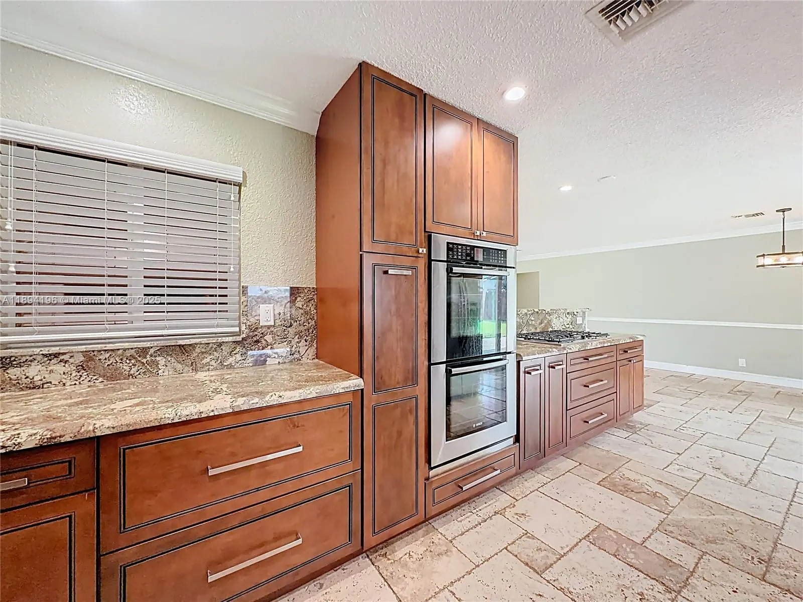 5511 NE 18th Ter
