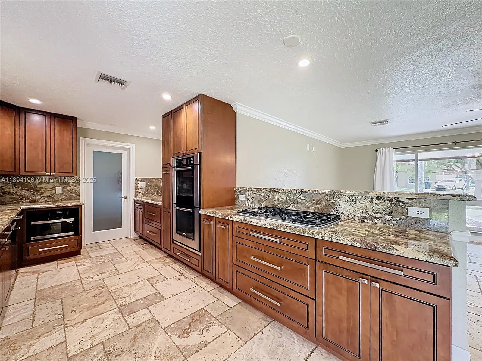 5511 NE 18th Ter