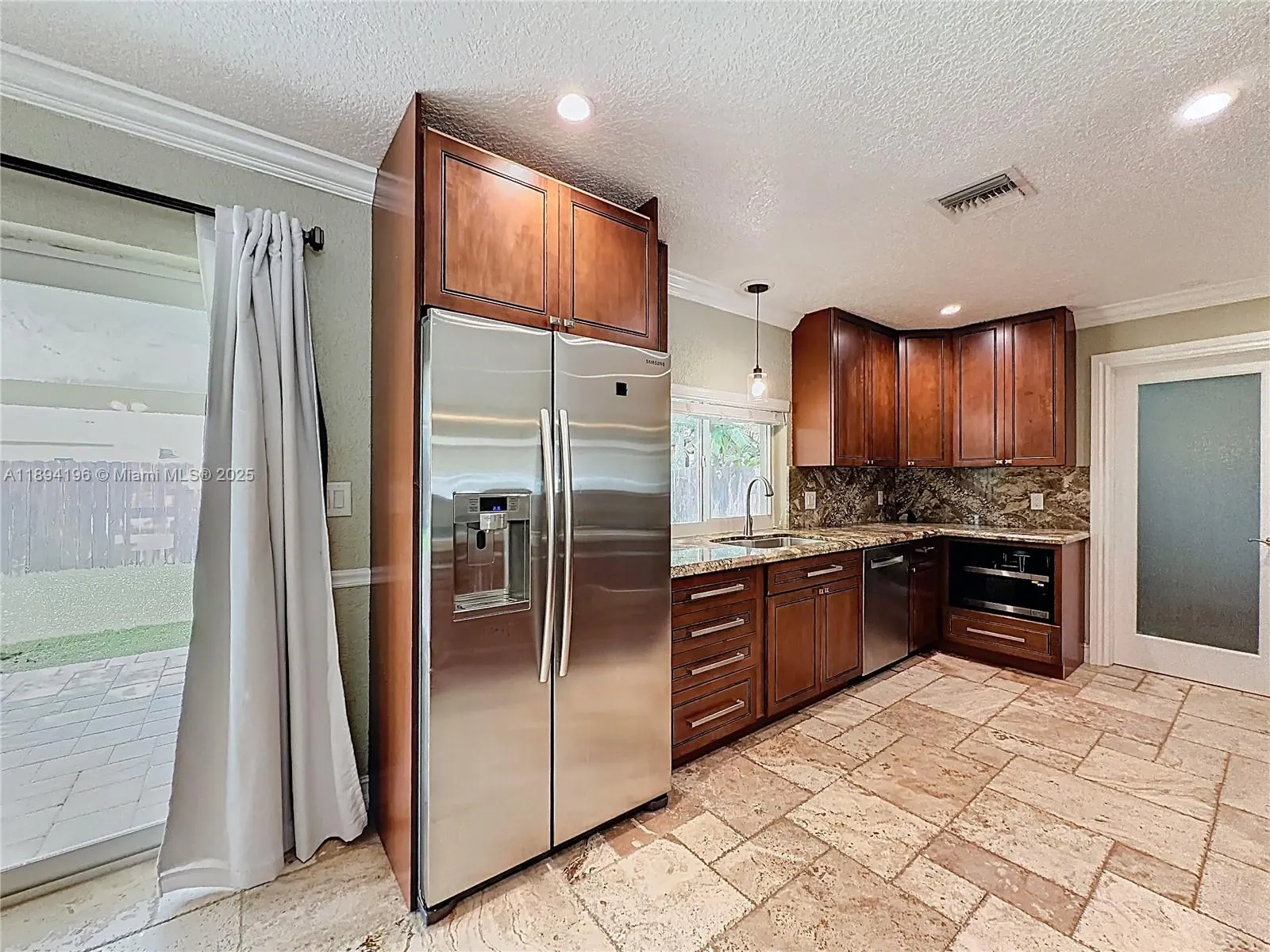 5511 NE 18th Ter