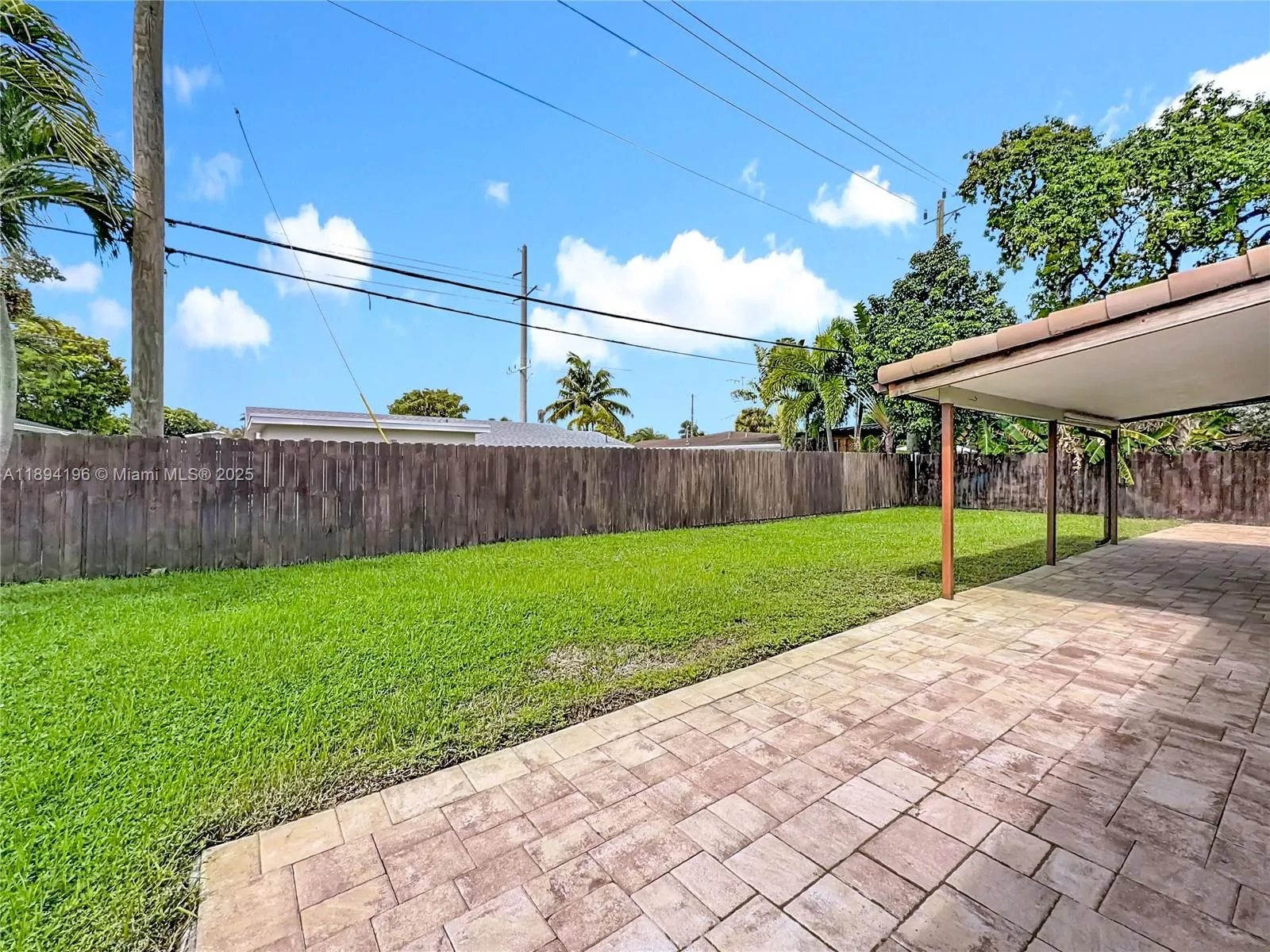 5511 NE 18th Ter