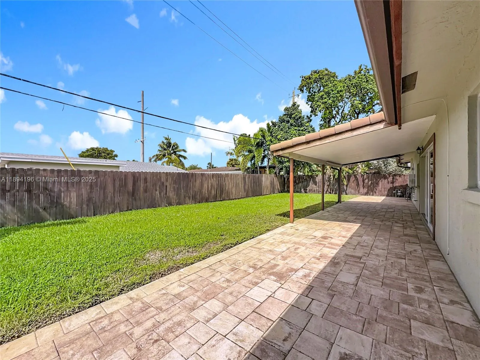 5511 NE 18th Ter