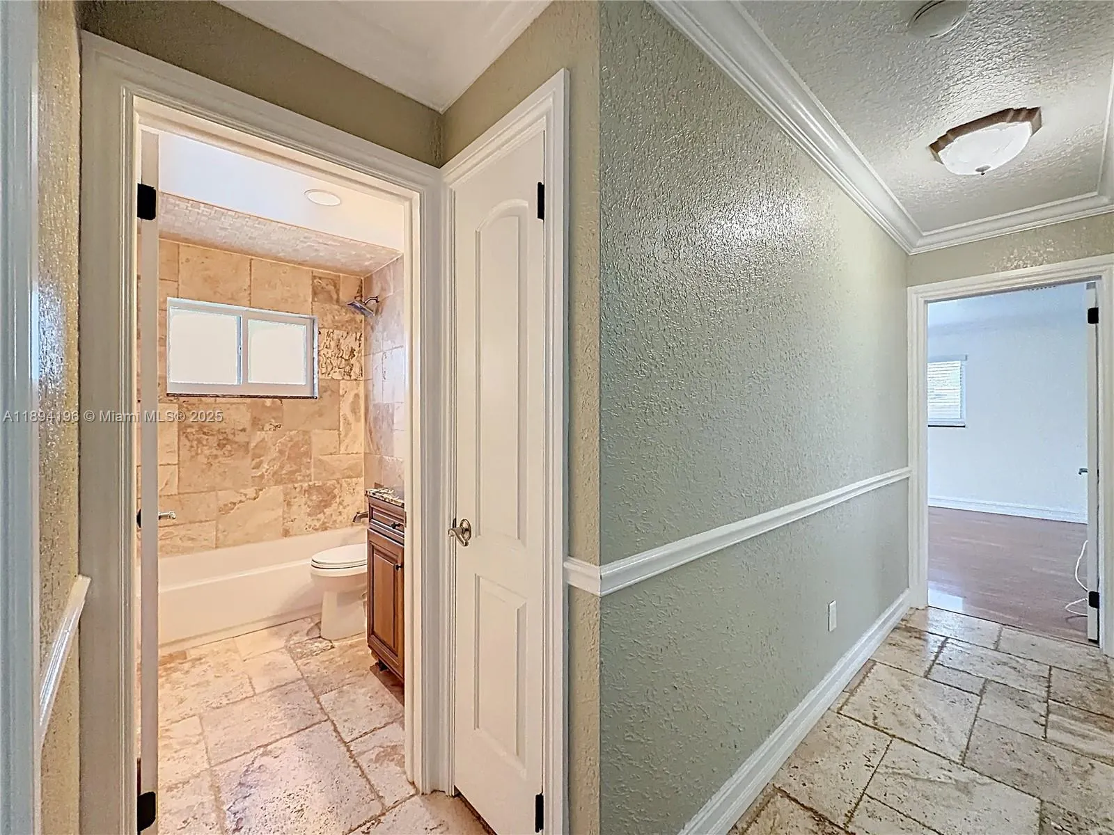 5511 NE 18th Ter