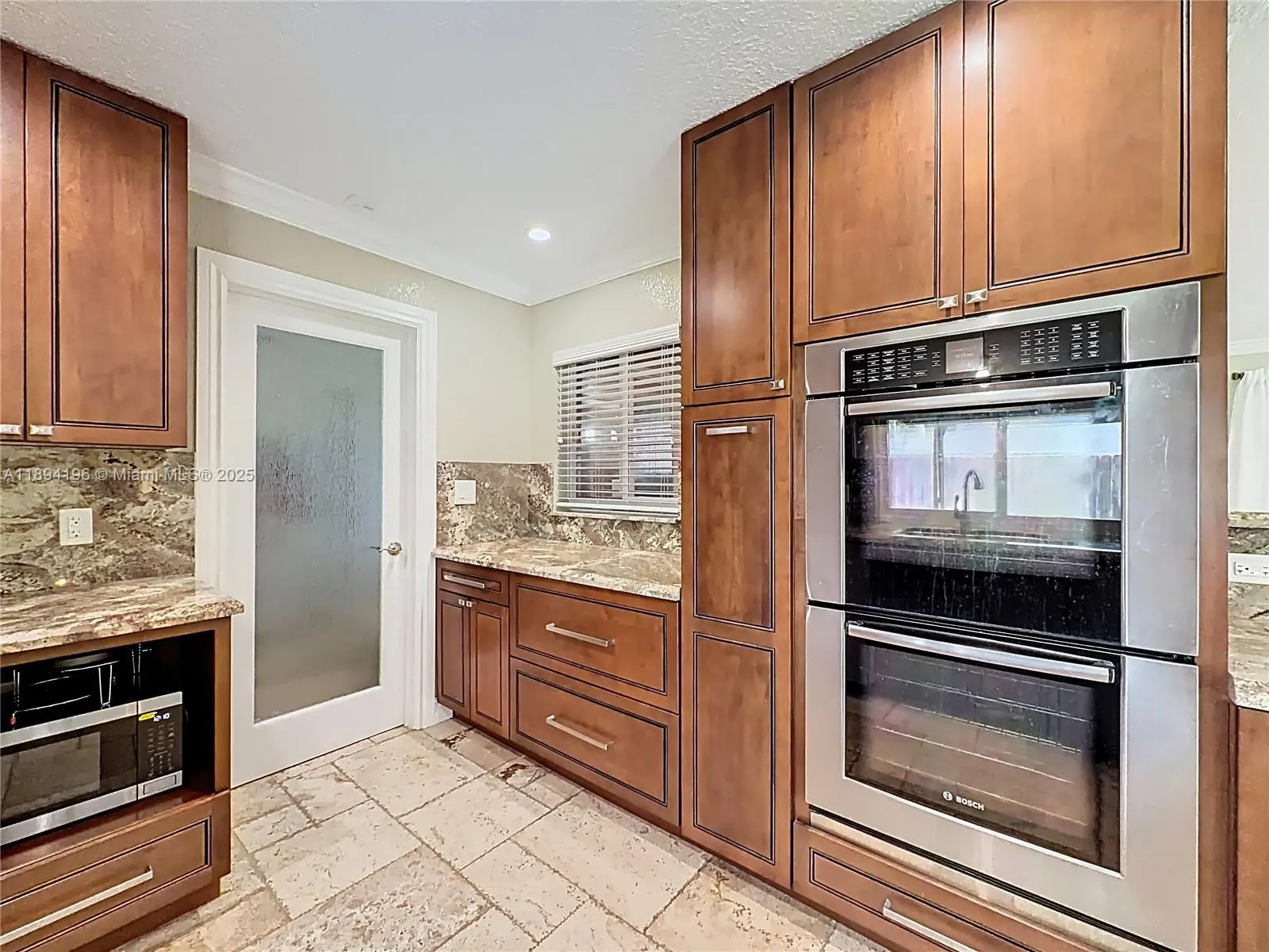 5511 NE 18th Ter