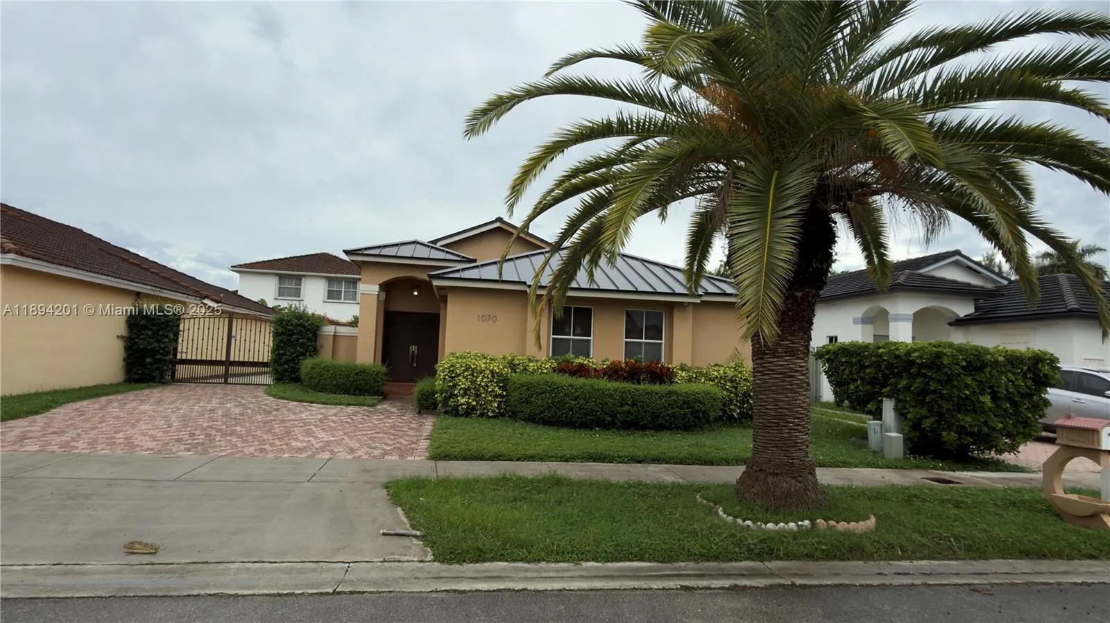 1070 NW 129th Pl