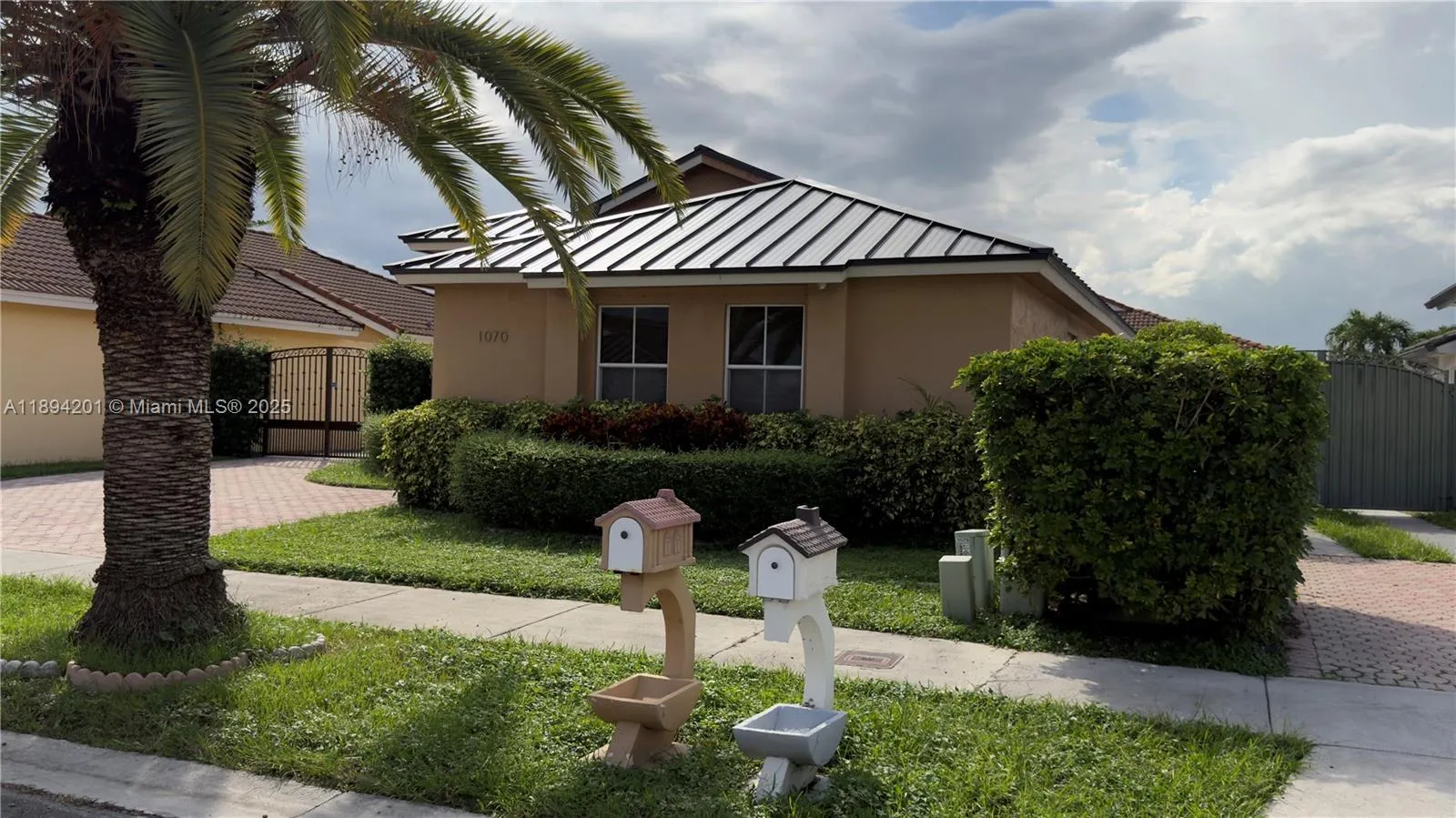 1070 NW 129th Pl