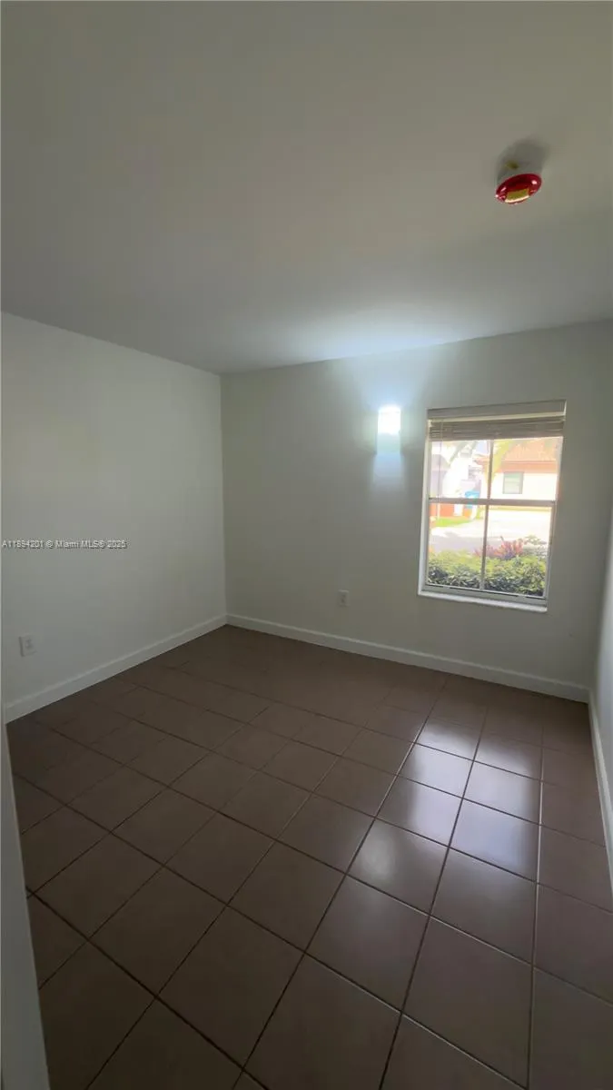 1070 NW 129th Pl