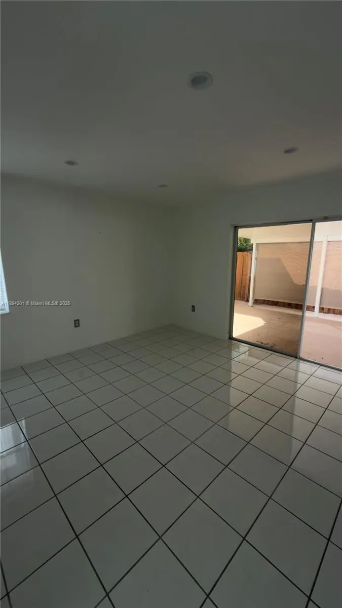 1070 NW 129th Pl