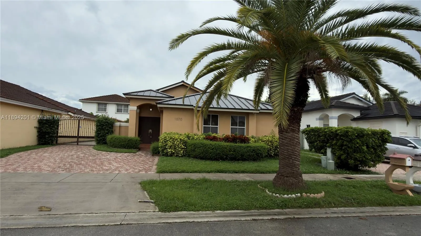 1070 NW 129th Pl