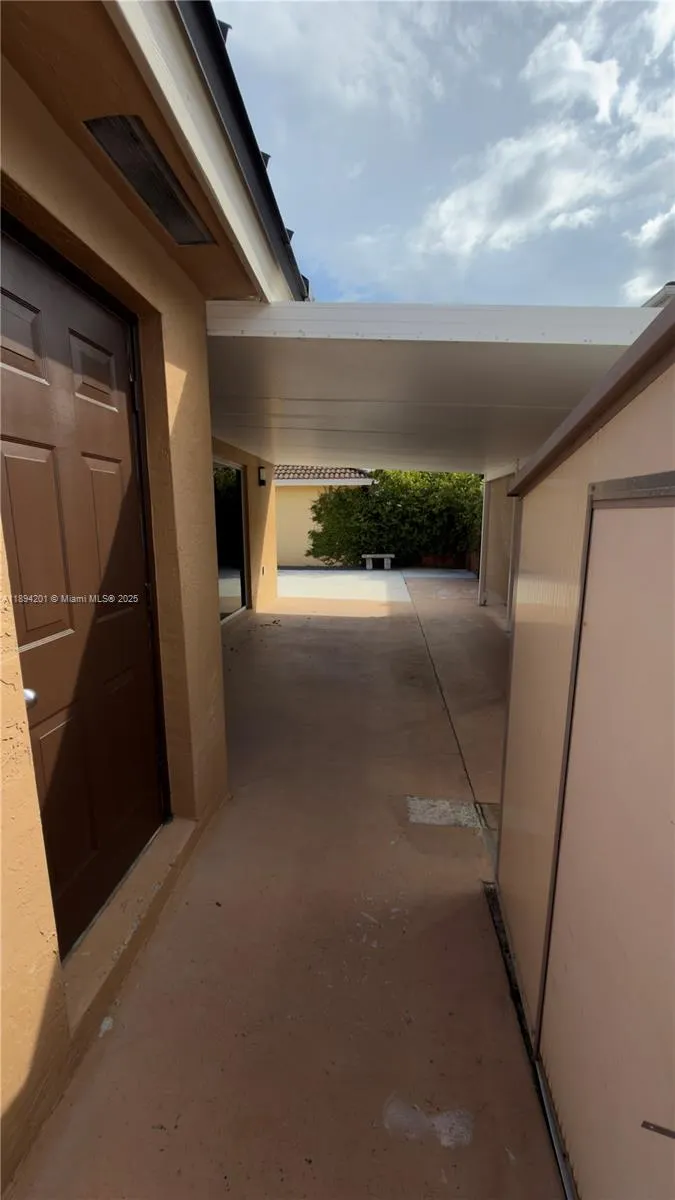 1070 NW 129th Pl