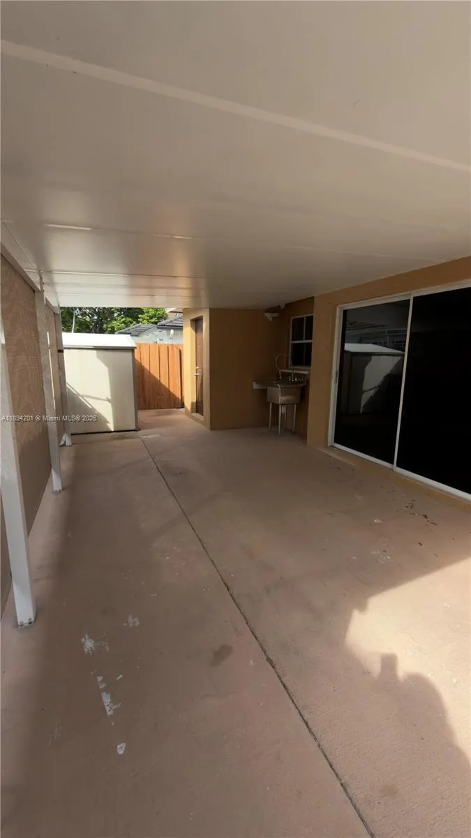 1070 NW 129th Pl