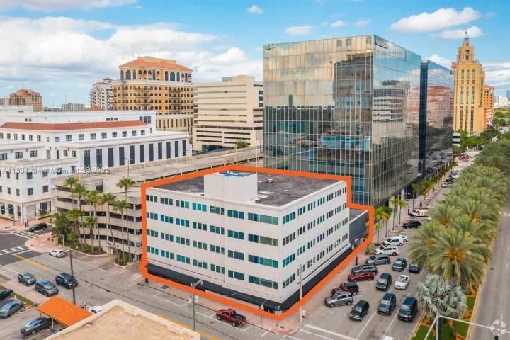 299 Alhambra Cir, #218