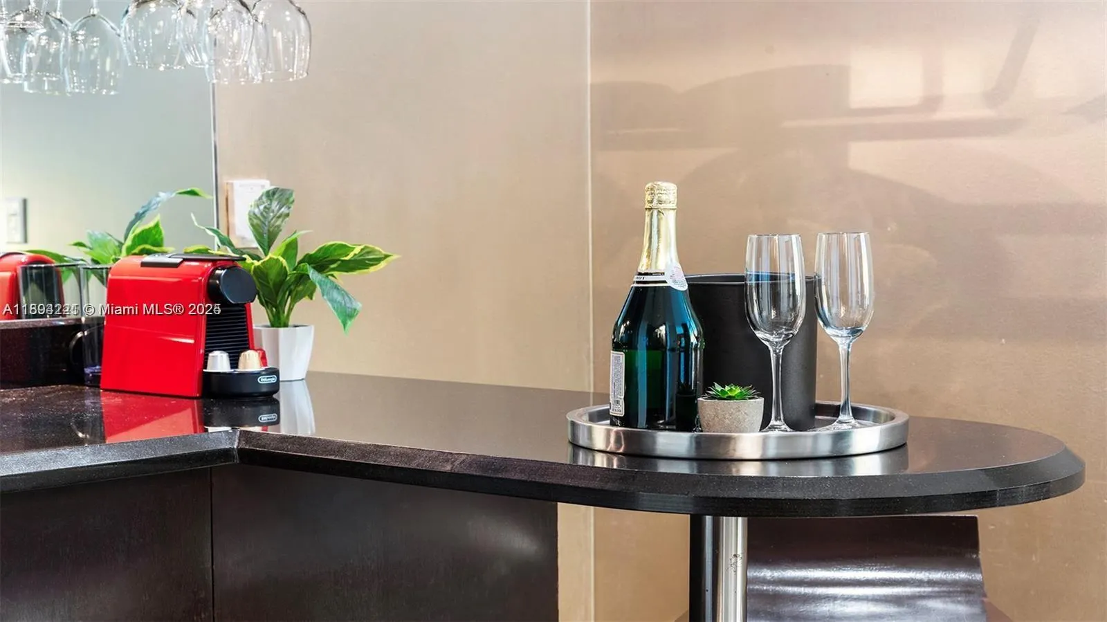 1437 Collins Ave, #327