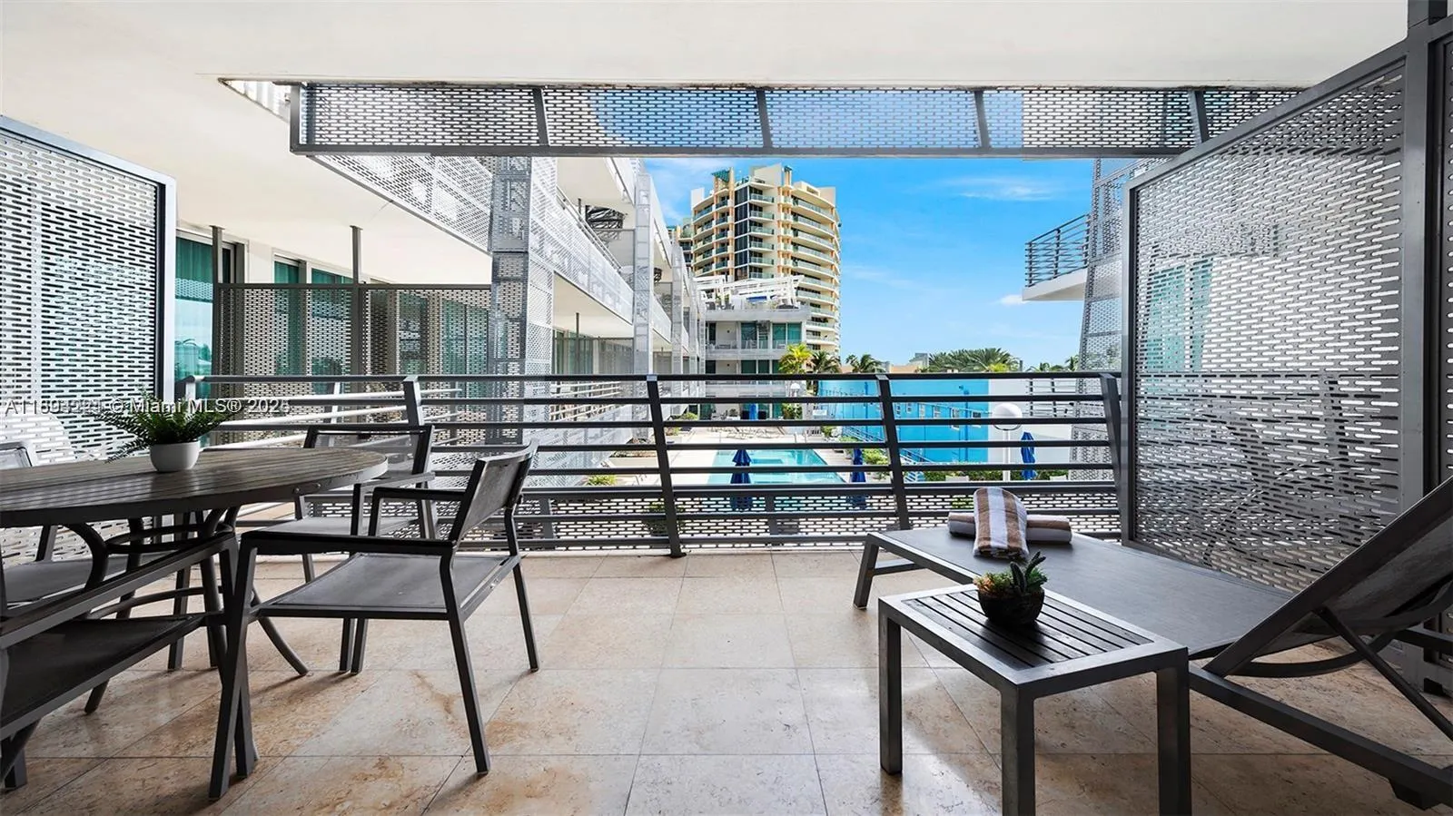 1437 Collins Ave, #327