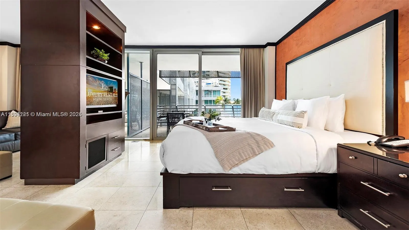 1437 Collins Ave, #327