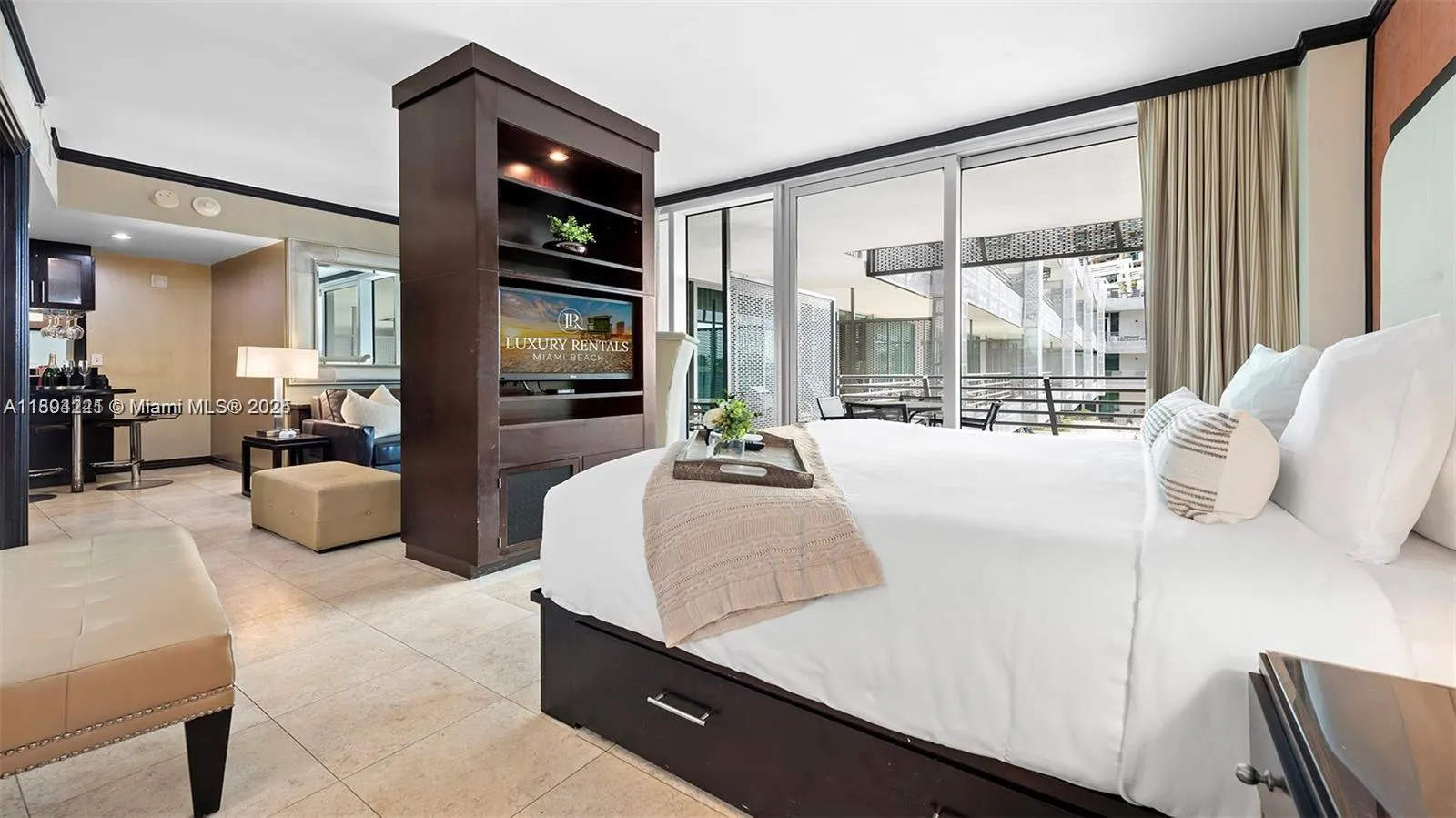 1437 Collins Ave, #327