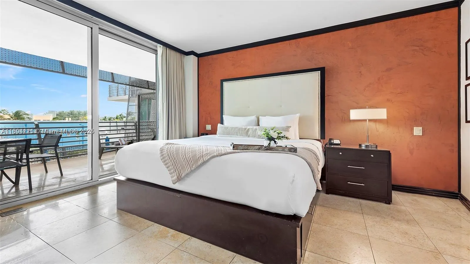 1437 Collins Ave, #327