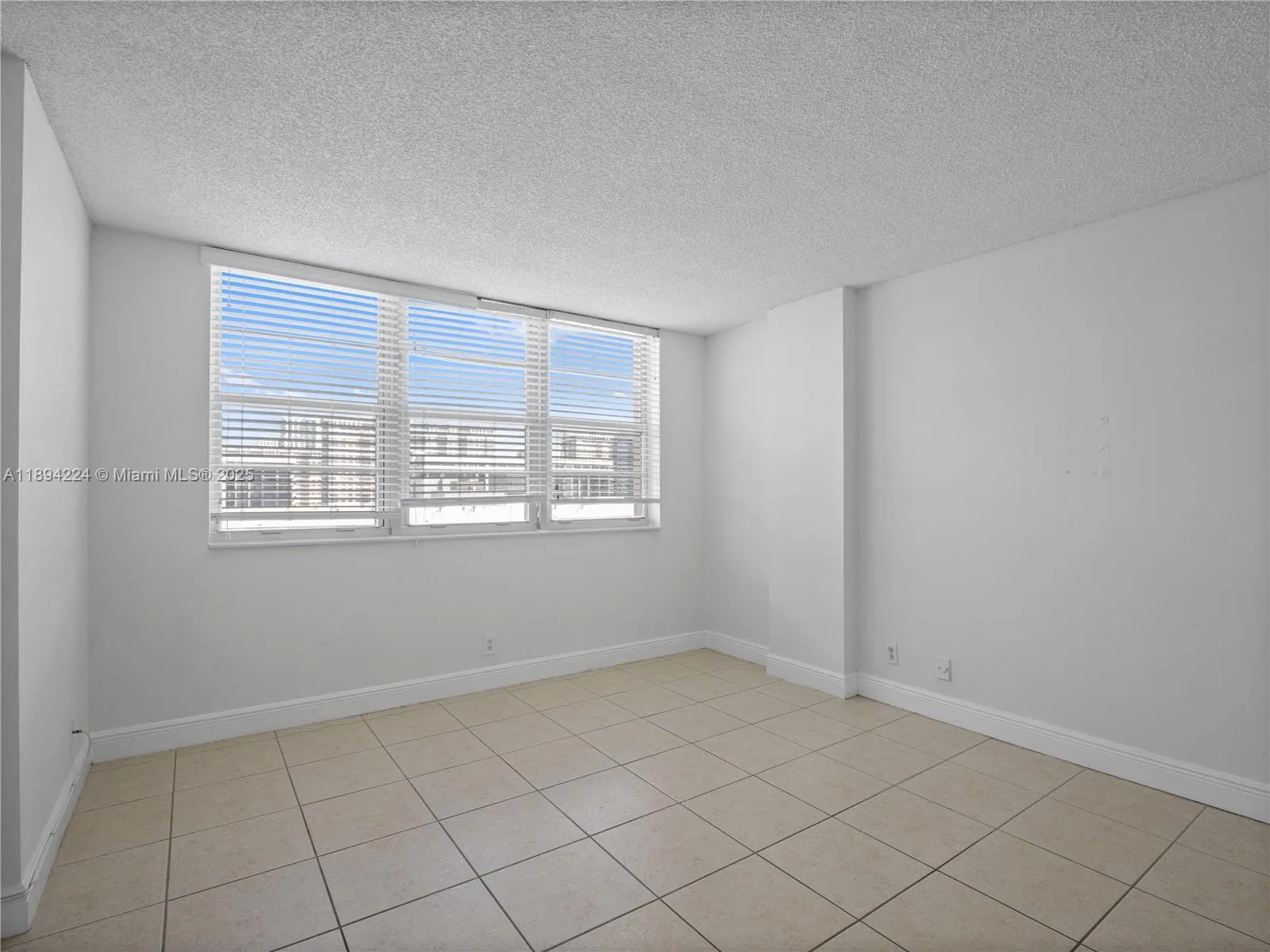 3161 S Ocean Dr, #1201