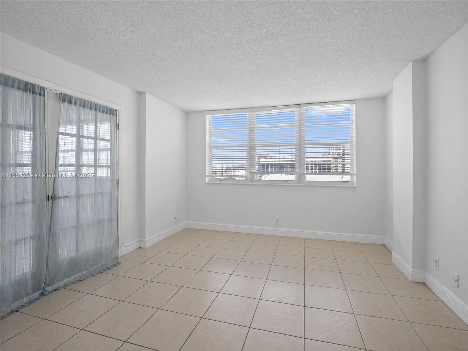 3161 S Ocean Dr, #1201