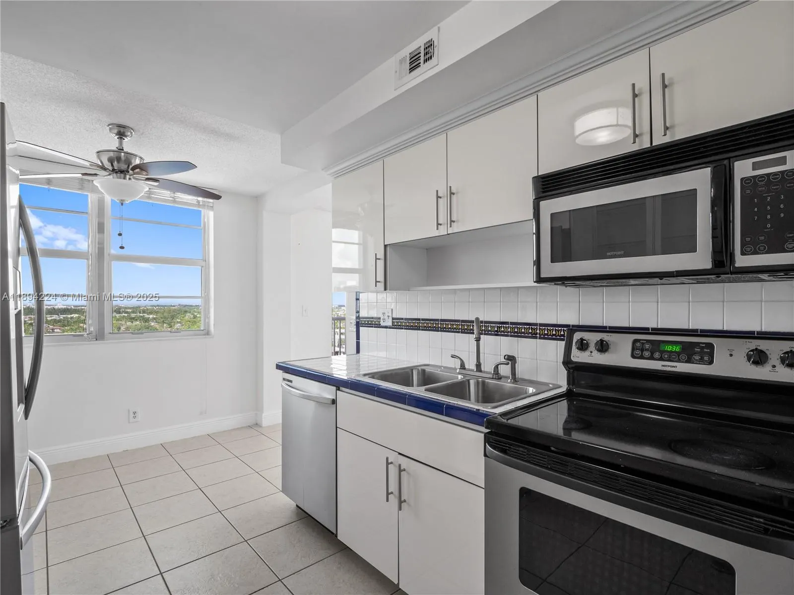 3161 S Ocean Dr, #1201