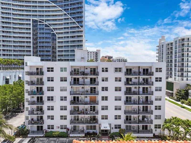 3000 Riomar St, #308