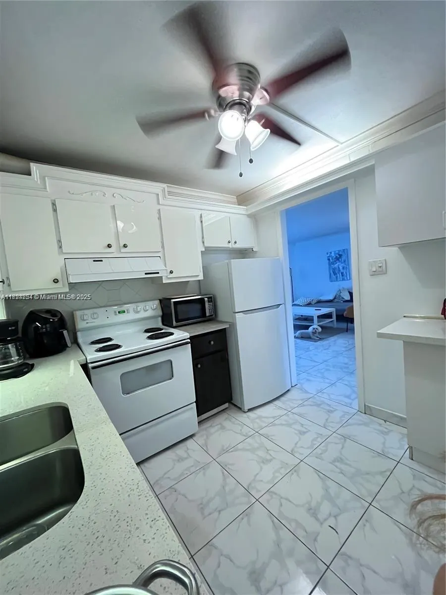 1913 S Ocean Dr, #302
