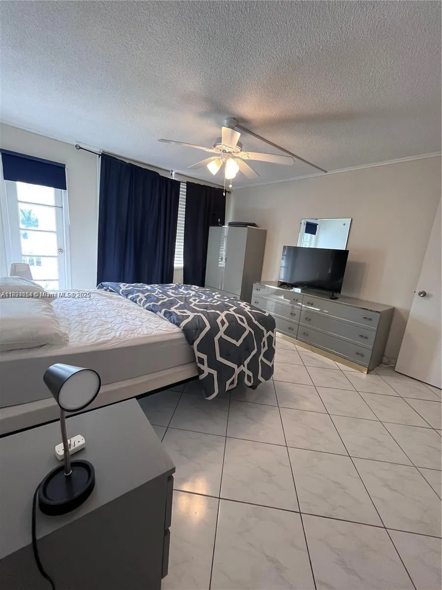 1913 S Ocean Dr, #302